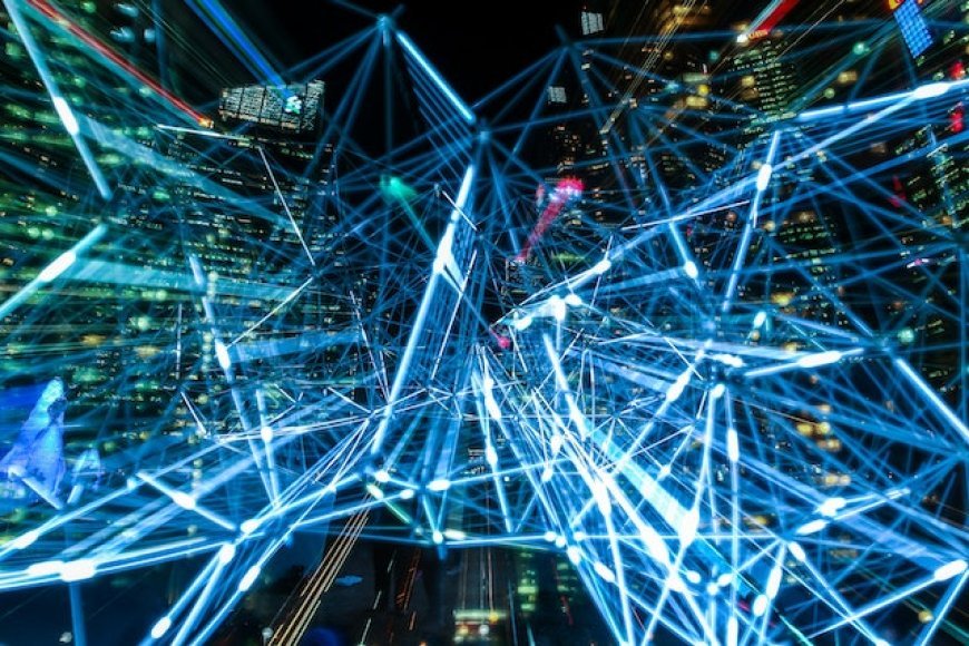 "La Inteligencia Artificial: Explorando Avances, Aplicaciones y Desafíos en un Mundo en Constante Evolución"