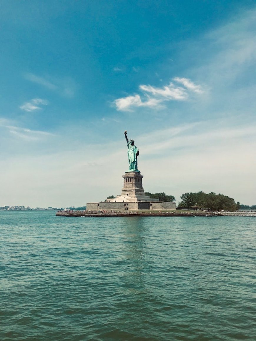 "Descubrimiento impactante: Nueva investigación revela el problema del hundimiento en la ciudad de Nueva York debido al peso de sus edificios"