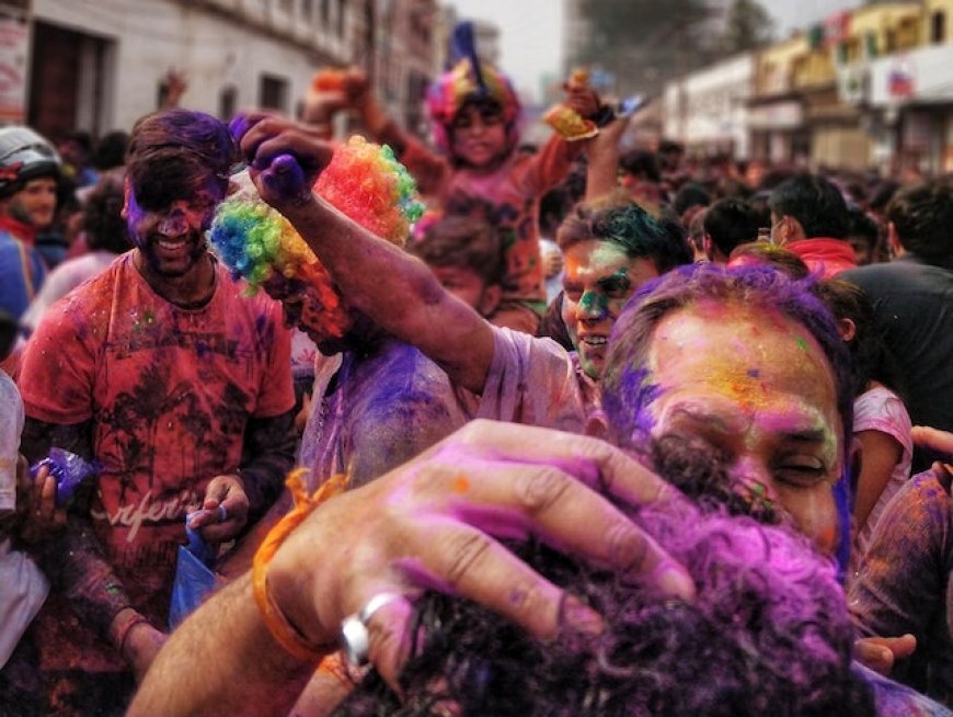 "India: La Magnitud y Diversidad de una Población en Constante Transformación"